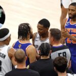 Rick Brunson Yells At De'Aaron Fox For His Heated 4th Quarter Exchange With Jalen Brunson, Knicks