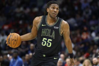 Kevon Looney in action for the Pelicans. Mandatory Credit: Tyler Kaufman - Getty Images