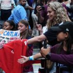 Caitlin Clark makes young fan’s day with heartwarming gesture before Fever game