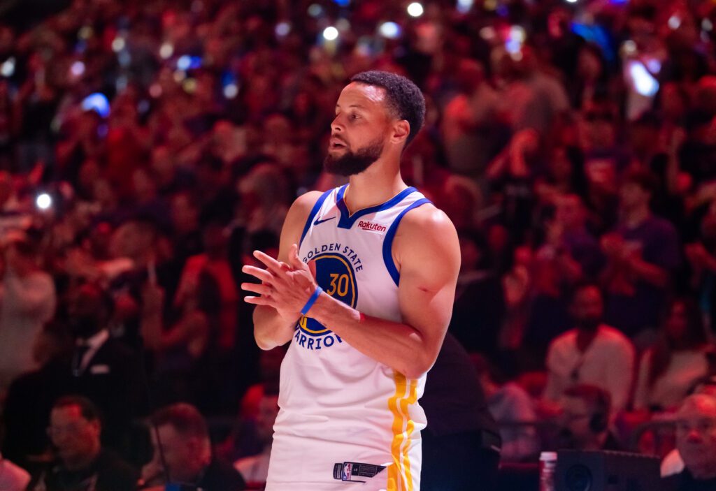4 Reasons Why Stephen Curry Should Re-Sign And End His Career With The Warriors - Fadeaway World