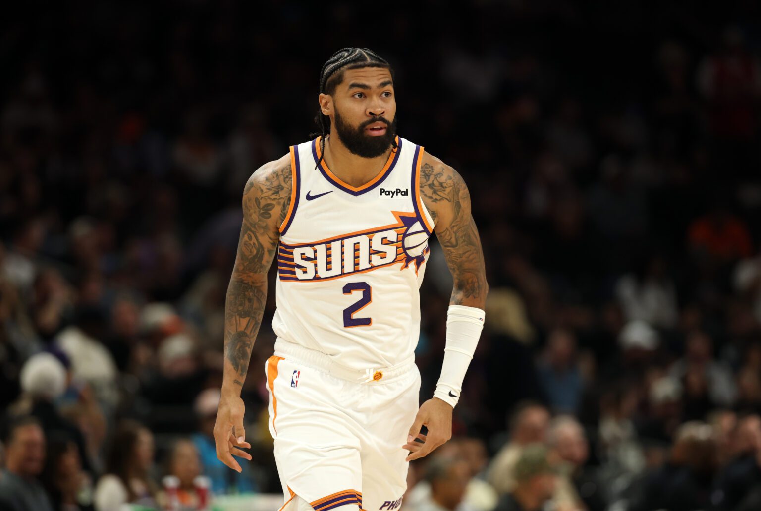 Nov 6, 2025; Phoenix, Arizona, USA; Phoenix Suns center Nick Richards (2) against the Los Angeles Clippers at the Mortgage Matchup Center. Mandatory Credit: Mark J. Rebilas-Imagn Images