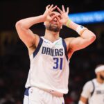 Mar 10, 2026; Atlanta, Georgia, USA; Dallas Mavericks guard Klay Thompson (31) reacts after making a three-point basket against the Atlanta Hawks in the fourth quarter at State Farm Arena. Mandatory Credit: Brett Davis-Imagn Images