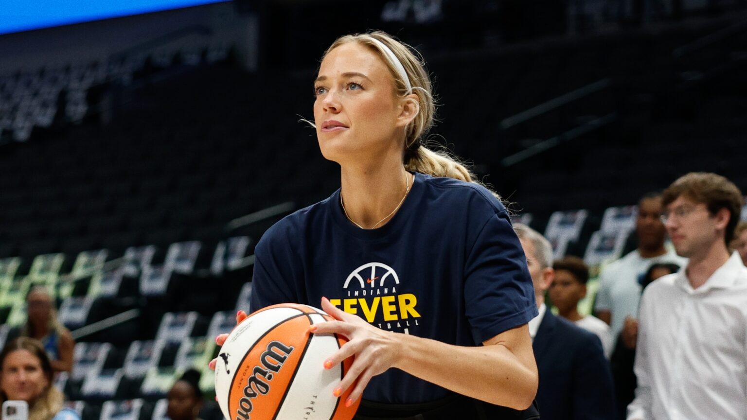 Sophie Cunningham makes a statement in ‘sporty chic’ athleisure before Fever-Dream game