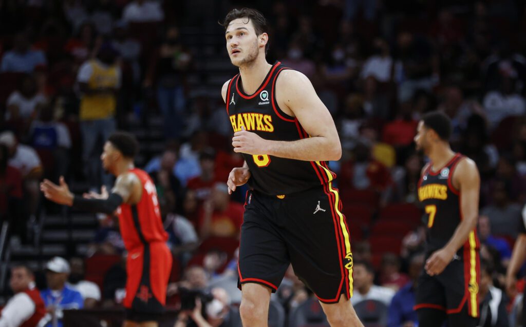 Danilo Gallinari Blames Kawhi Leonard for Clippers Exit Danilo Gallinari Blames Kawhi Leonard for Clippers Exit