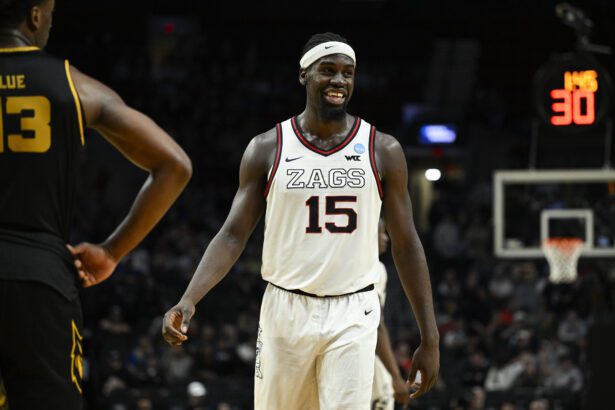 Warriors fill out final two-way roster spot by signing Graham Ike.
