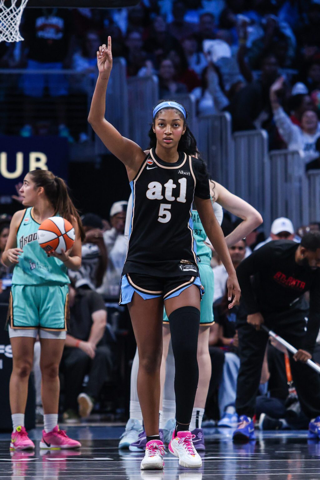 Angel Reese Sparks Heated Fan Debate After Breanna Stewart Gets Hooked ...