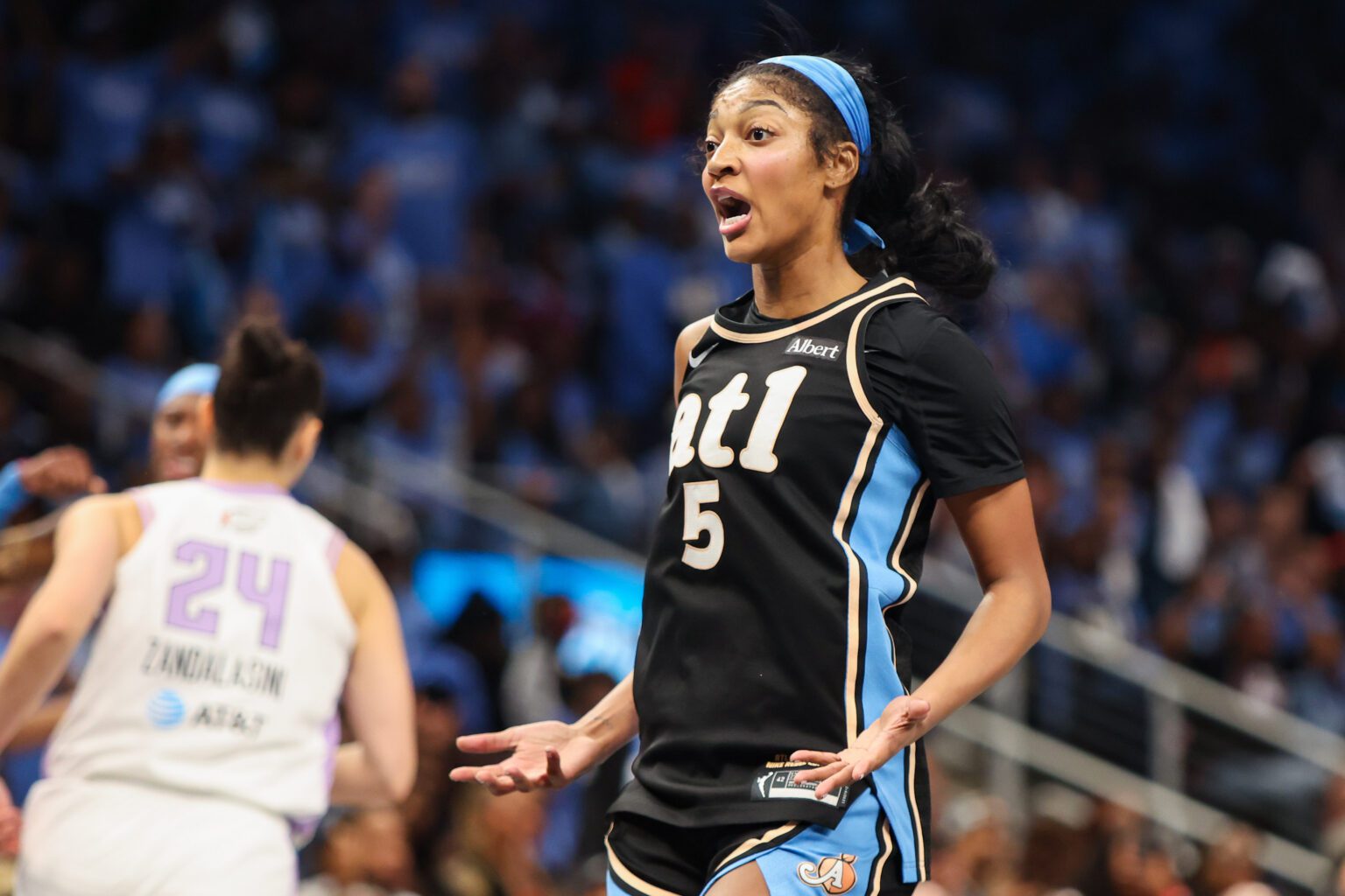 Defensive Wnba Angel Reese Taunts Valkyries’ Defense With “You Can’t Guard Me” After ...