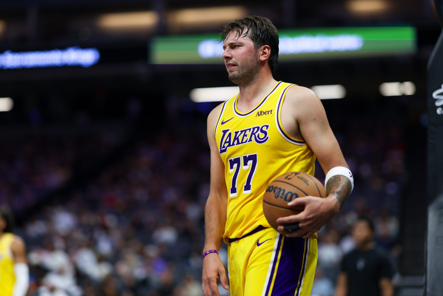 Lakers Crush Kings 127-103 as Doncic, Hardy Shine in Preseason Opener